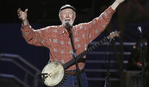 Pete Seeger playing the banjo